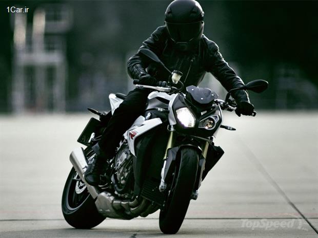 بی ام و S1000R بررسی موتورسیکلت بیامو S1000R